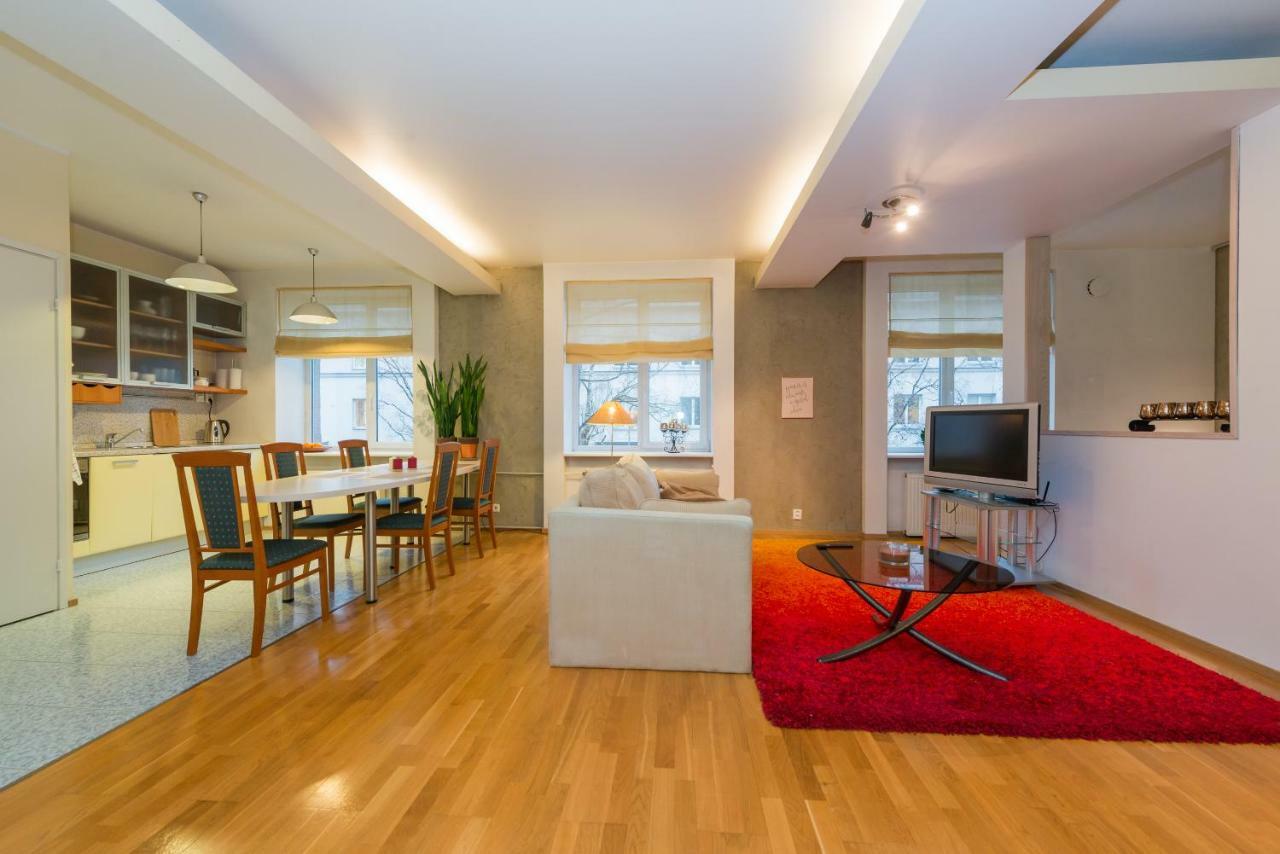 Large Studio Downtown Ταλίν Εξωτερικό φωτογραφία