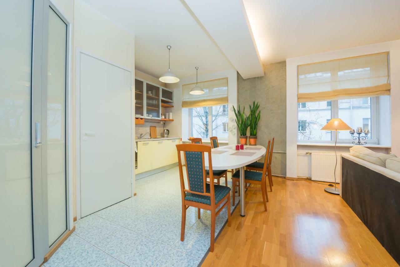 Large Studio Downtown Ταλίν Εξωτερικό φωτογραφία